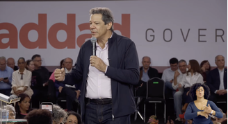 Fernando Haddad durante discurso na convenção estadual do PT