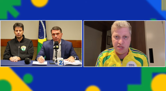  Flávio Bolsonaro fez live no YouTube após debate da Globo ser cancelado