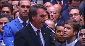 Na votação do impeachment da presidente cassada Dilma Rousseff, Jair Bolsonaro homenageou o coronel Brilhante Ustra