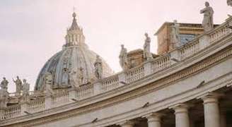 Sob holofotes, Vaticano promove cúpula sobre abusos sexuais