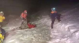 Equipes de resgate fazem operação no Monte Elbrus para salvar alpinistas
23/09/2021
Ministério de Emergências da Rússia/Divulgação via REUTERS