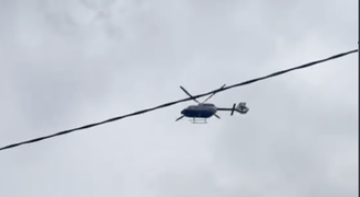 Neymar chegou para treinar de helicóptero