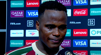 Jhon Arias, do Fluminense, se emociona após eliminação diante do Chelsea