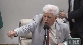 ‘Não aceitamos que eles façam mais um ato autoritário, antidemocrático e de golpe’, afirmou Airton Faleiro