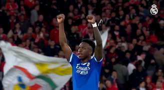 Vini Jr. na partida do Real Madrid contra o Benfica, quando afirma ter sofrido ataque racista do argentino Prestianni