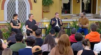 A produtora executiva, Ana Schmidt, o diretor, Boninho, o apresentador, Leandro Hassum, e o diretor de comunicação da Record, Gilson Silveira, na coletiva