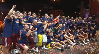 Seleção da Espanha celebrou conquista do bicampeonato da Copa do Mundo em Madri nesta segunda-feira, 20