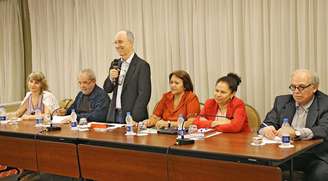 <p>Reunião da executiva nacional do PT com os 27 dirigentes regionais do partido, na qual foi elaborado o manifesto; encontro contou com a presença do ex-presidente Lula</p>