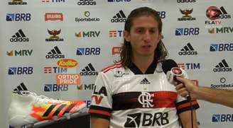 Filipe Luís concedeu entrevista coletiva após a derrota (Foto: Reprodução / FlaTV)