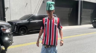 Jaden Smith publica foto usando a camisa do São Paulo