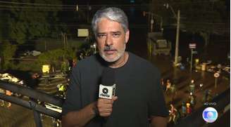 William Bonner ancora o 'Jornal Nacional' de uma área da capital gaúcha gravemente afetada pelas chuvas