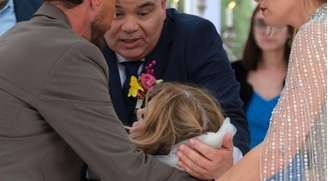 Marta ficou tão decepcionada ao ver o noivo que sua pressão caiu e ela desmaiou no altar