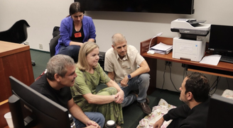 Ministros de Lula visitam Glauber Braga