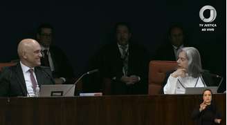 Cármen Lúcia brinca com Moraes durante voto: ‘Queriam neutralizá-lo’