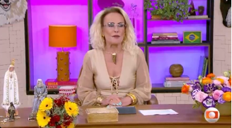 Ana Maria Braga, apresentadora, alfineta Ronaldinho