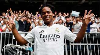 Endrick durante apresentação no Real Madrid em sua primeira passagem
