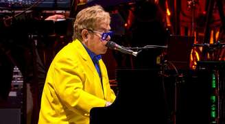 Elton John inaugura novo espaço da Apple Music em Londres para 600 pessoas