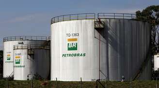 Tanques da Petrobras na refinaria de Paulínia (SP) 
01/07/2017
REUTERS/Paulo Whitaker