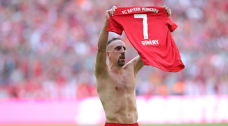 Bayern de Munique parabenizou Franck Ribéry, que completa 37 anos nesta terça-feira (Foto: Divulgação)