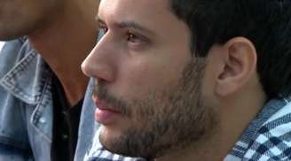 Marcel ao ser repreendido por Tadeu Schmidt ao recuar da primeira desistência: perfil incompatível com a pressão do jogo?