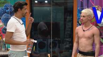 Alberto Cowboy aconselha Juliano Floss sobre comportamento na prova de resistência