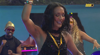 Maxiane abre comemorações de sua festa