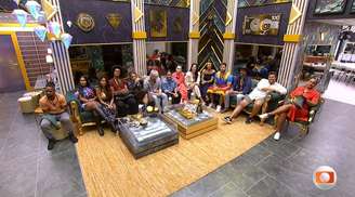 Participantes do BBB 26 durante a formação do Paredão de 8 de março de 2026; hoje, domingo, 15, o horário do programa foi alterado por conta da transmissão do Oscar na Globo