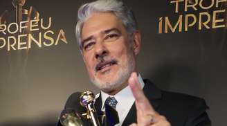 Bonner nos bastidores da gravação do Troféu Imprensa, na sede do SBT, em São Paulo