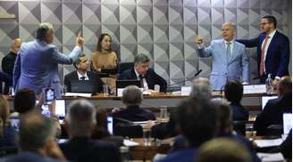 Alfredo Gaspar durante sessão na CPI do INSS