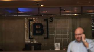 A B3 acionou o mecanismo de circuit breaker após os ativos brasileiros registrarem queda acentuada