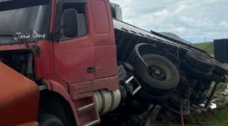 Caminhoneiro luta para voltar à estrada após acidente devastador