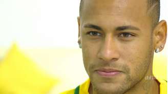 Neymar concedeu entrevista à CBF TV (Foto: Reprodução)