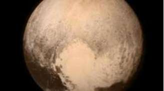 Plutão foi descoberto em 1930, mas perdeu o status de planeta em 2006