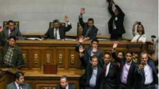 As decisões da Assembleia Nacional sobre Maduro têm efeitos políticos e simbólicos, mas não jurídicos