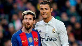 Messi e Cristiano Ronaldo em um Barcelona x Real Madrid (Foto: AFP)