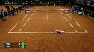 A tenista britânica Francesca Jones desmaiou nesta terça (01) em sua estreia do WTA 250 de Bogotá, na Colômbia.