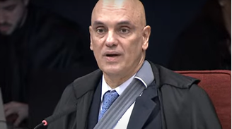 Alexandre de Moraes votou contra medida que suspende ação por golpe que tem Ramagem e Bolsonaro como réus