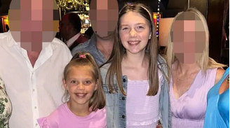 Irmãs que morreram em enchente no Texas foram encontradas de mãos dadas, diz tia