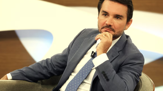 O ministro do Turismo, Celso Sabino (União Brasil), durante participação no programa Roda Viva, da TV Cultura