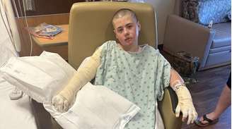 Caden Ballard em recuperação no hospital