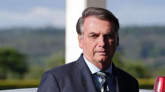 Ex-presidente Jair Bolsonaro segue internado e deve passar por endoscopia nesta quarta-feira.
