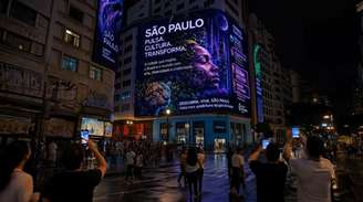 Projeção feita Prefeitura de como ficará a esquina das avenidas Ipiranga e São João após a instalação de painéis de LED