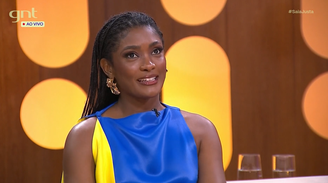Erika Januza se emociona ao falar sobre decepção amorosa com Arlindinho