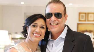 Valeska e Dudu no dia do casamento, pouco antes da morte do radialista e produtor musical