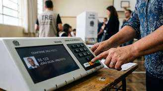 Eleições 2026: 35 candidatos a deputado têm 21 anos, idade mínima para o cargo Foto: Imagem: gerada por IA / Portal Terra / TerrAI