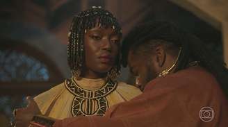 Binta (Lesliana Pereira) colocará sua posição em risco em A Nobreza do Amor (Imagem: ReproduçãoGlobo)