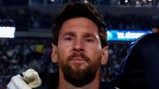 Lionel Messi durante a execução do hino argentino.