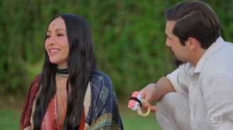 Sabrina Sato e Nicolas Prattes participam do programa Em Família