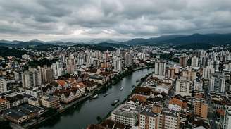 Imagem gerada por Inteligência Artificial, que não tem o objetivo de refletir ou retratar situações reais.