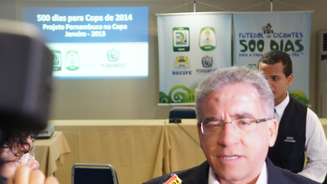 Secretário extraordinário da Copa, Ricardo Leitão explicou adiamento da partida de estreia da Arena Pernambuco